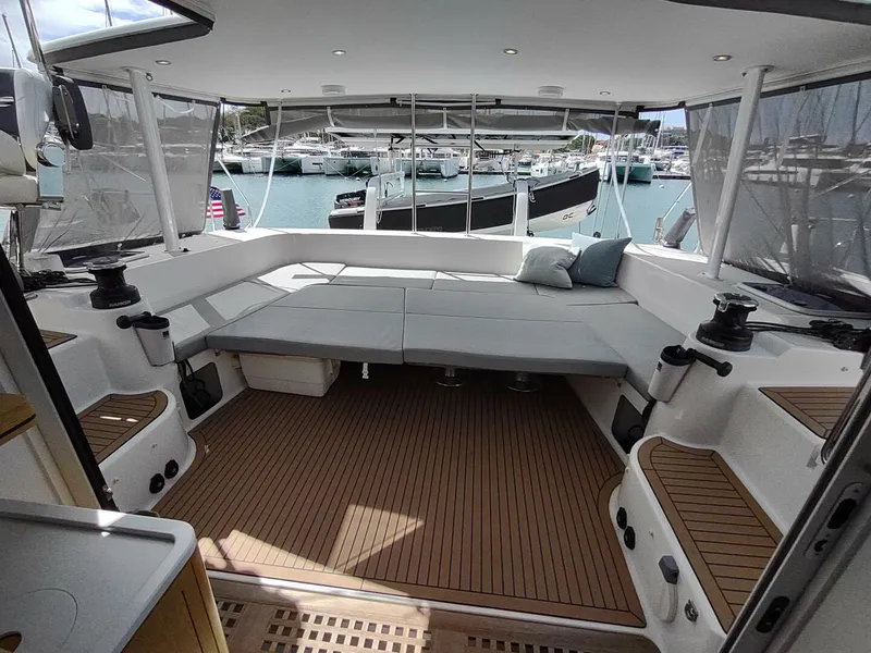 Slide: The Image of Outremer 51 2020 - 5991407