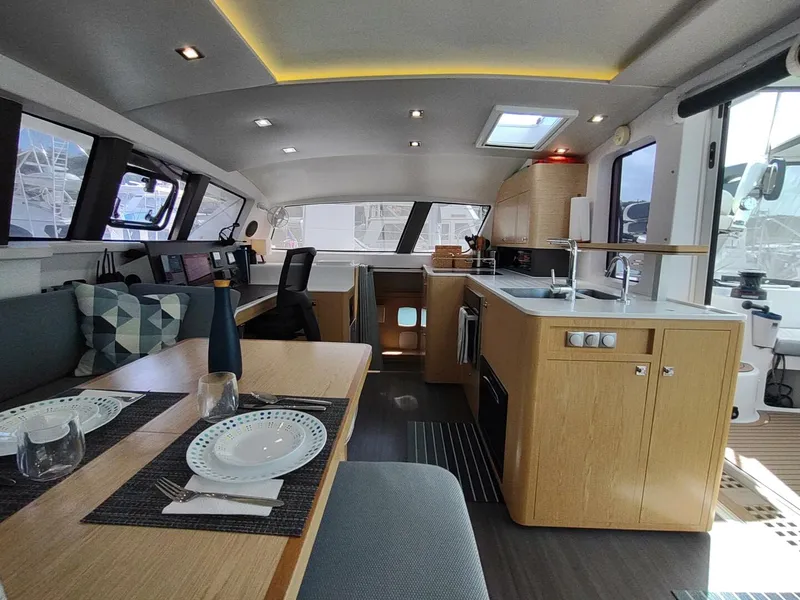 Slide: The Image of Outremer 51 2020 - 5991421