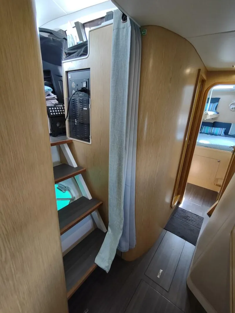 Slide: The Image of Outremer 51 2020 - 5991459