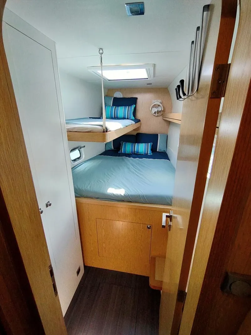 Slide: The Image of Outremer 51 2020 - 5991462