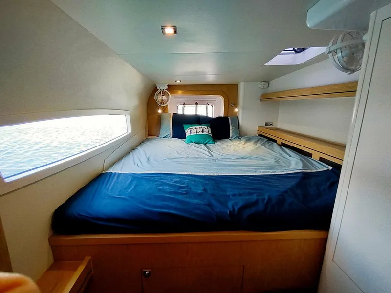 Slide: The Image of Outremer 51 2020 - 5991468