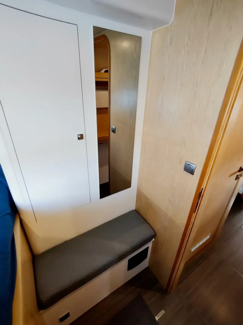 Slide: The Image of Outremer 51 2020 - 5991469