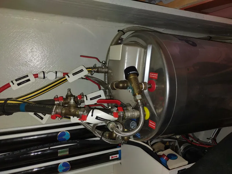 Slide: The Image of Outremer 51 2020 - 5991550