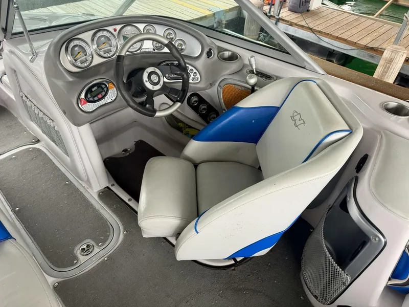 Slide: The Image of Correct Craft Air Nautique SV-211 Team Edition 2006 - 5988981