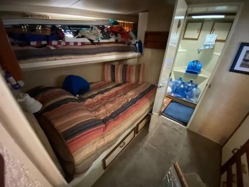 Slide: The Image of Chris-Craft Commander Flush Deck 1972 - 5989299