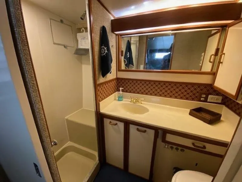 Slide: The Image of Chris-Craft Commander Flush Deck 1972 - 5989294