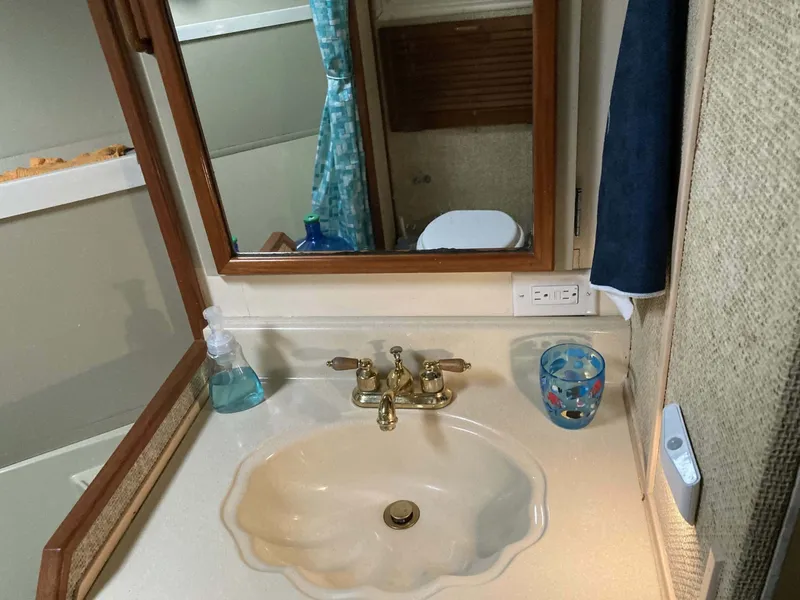 Slide: The Image of Chris-Craft Commander Flush Deck 1972 - 6000441