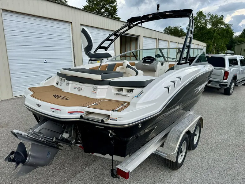 Slide: The Image of Chaparral 21 SSi Ski & Fish 2023 - 5989581