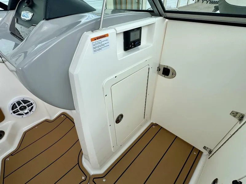 Slide: The Image of Chaparral 21 SSi Ski & Fish 2023 - 5989606