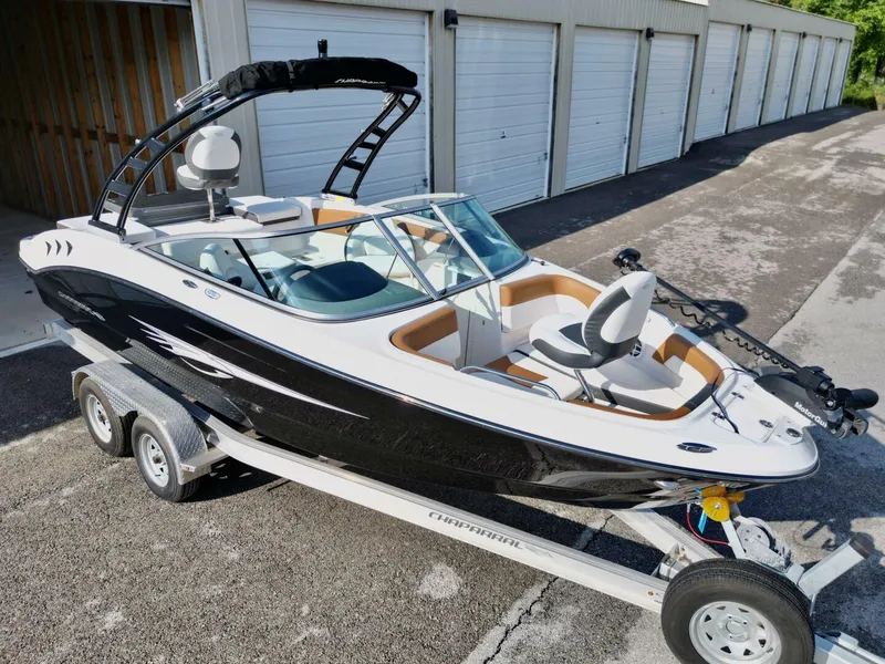 Slide: The Image of Chaparral 21 SSi Ski & Fish 2023 - 5989571