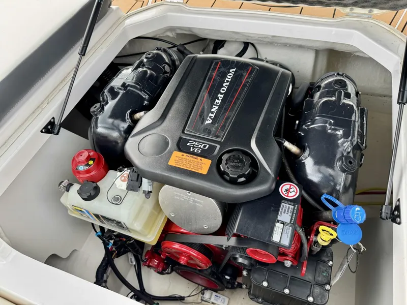 Slide: The Image of Chaparral 21 SSi Ski & Fish 2023 - 5989623