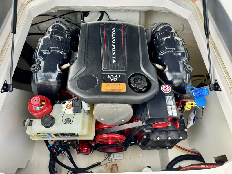 Slide: The Image of Chaparral 21 SSi Ski & Fish 2023 - 5989624