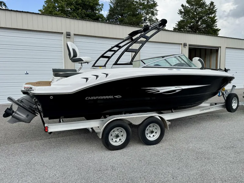 Slide: The Image of Chaparral 21 SSi Ski & Fish 2023 - 5989574