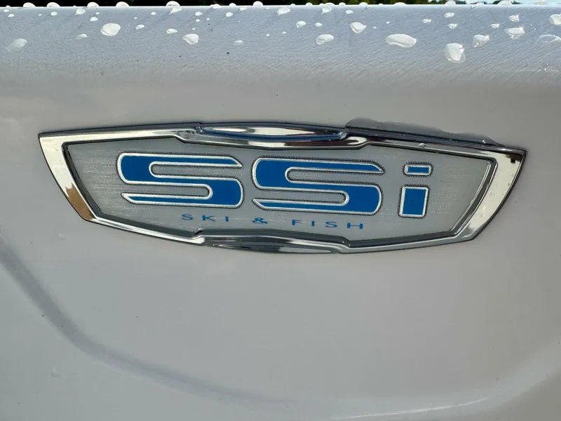 Slide: The Image of Chaparral 21 SSi Ski & Fish 2023 - 5989655