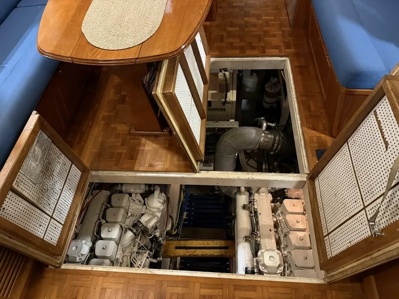 Slide: The Image of Grand Banks 42 Classic 1991 - 5991764