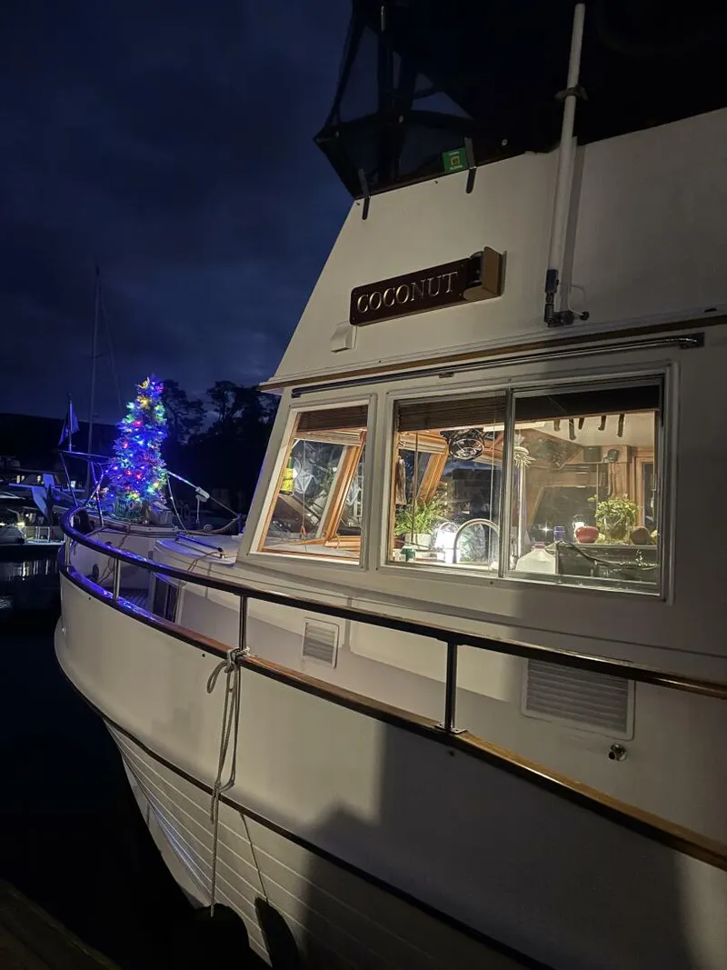 Slide: The Image of Grand Banks 42 Classic 1991 - 5991775