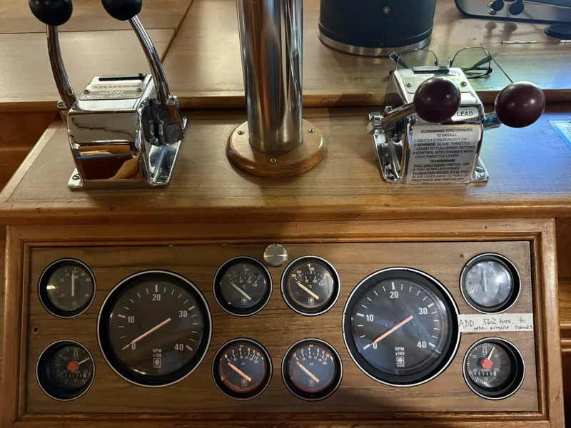 Slide: The Image of Grand Banks 42 Classic 1991 - 5991655