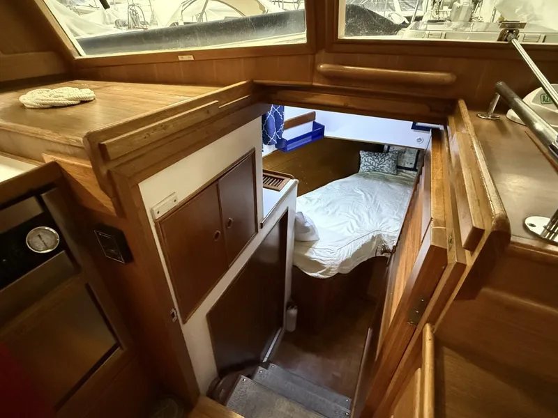 Slide: The Image of Grand Banks 42 Classic 1991 - 5991703