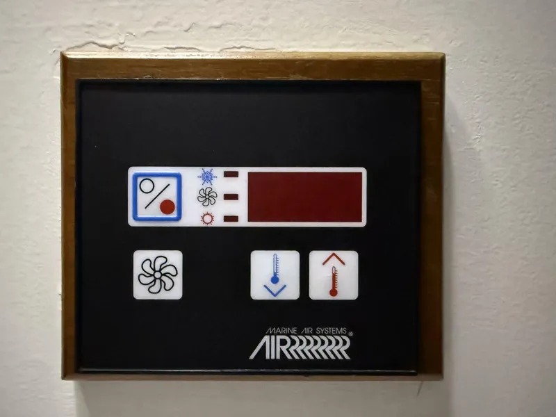 Slide: The Image of Grand Banks 42 Classic 1991 - 5991708