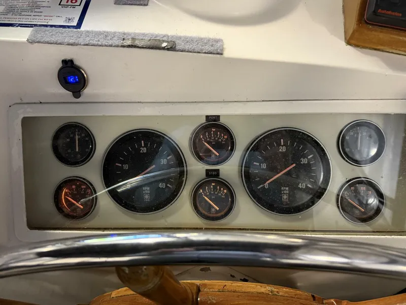 Slide: The Image of Grand Banks 42 Classic 1991 - 5991728