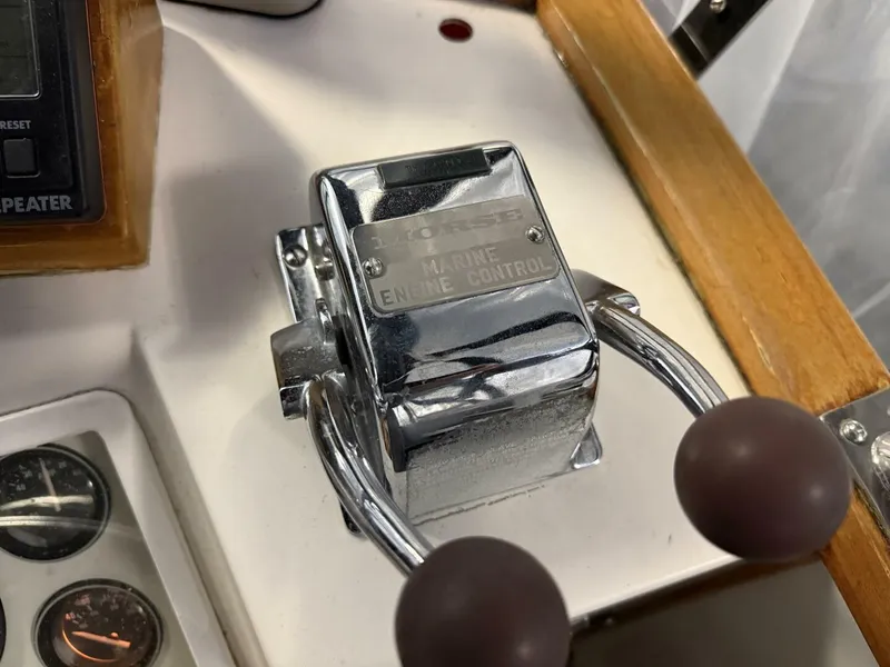 Slide: The Image of Grand Banks 42 Classic 1991 - 5991735