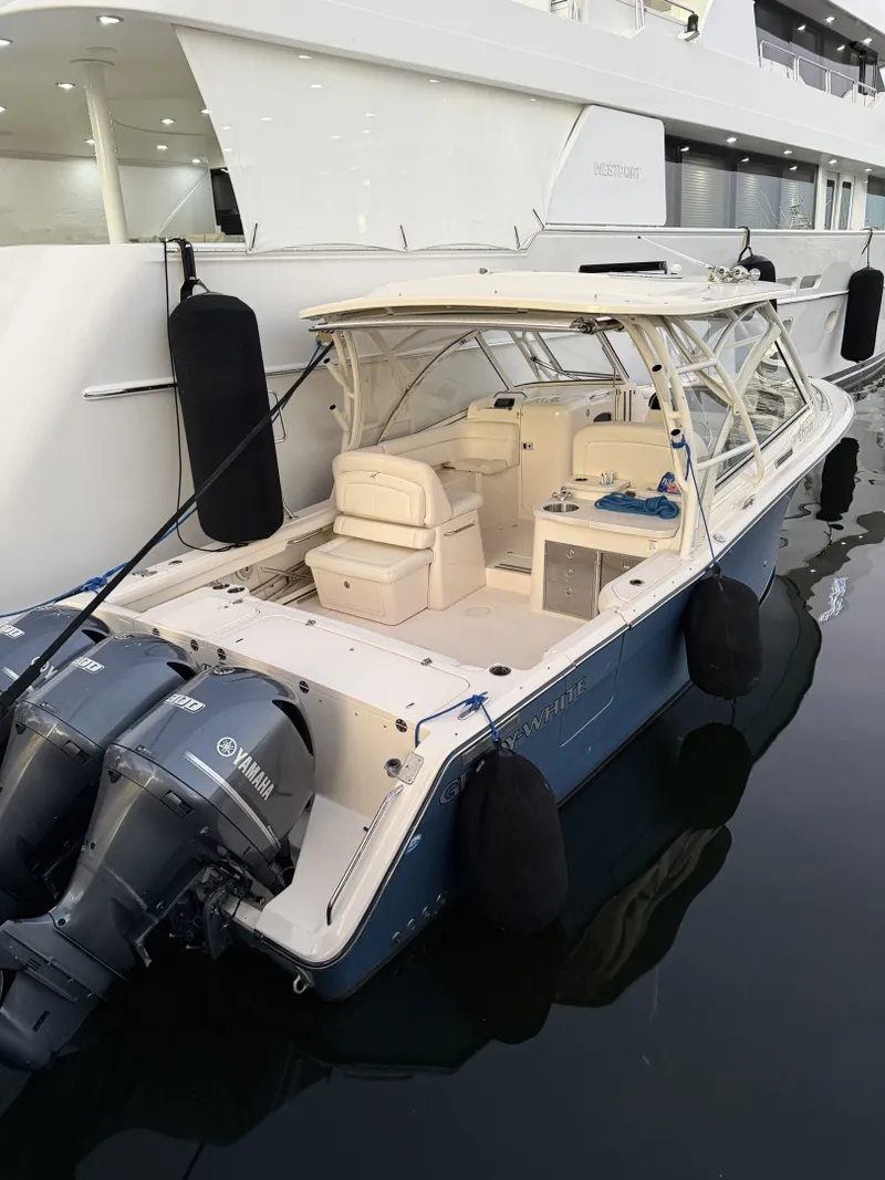 Slide: The Image of Grady-White Freedom 335 2018 - 6009508