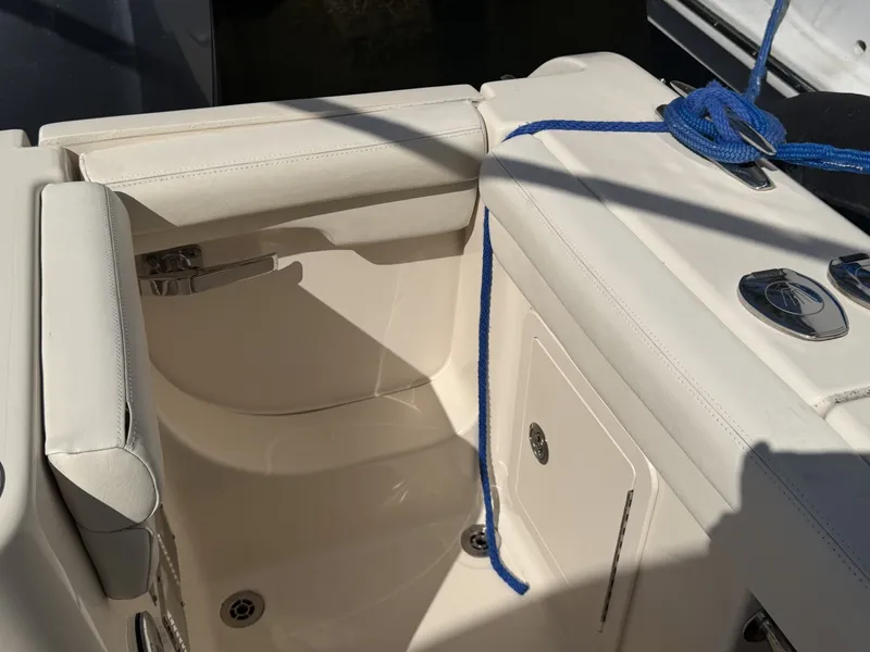 Slide: The Image of Grady-White Freedom 335 2018 - 6009489