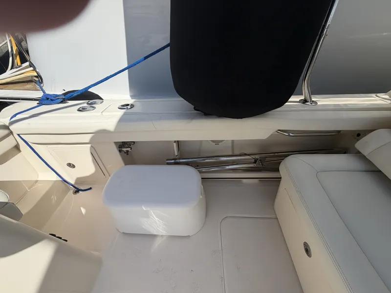 Slide: The Image of Grady-White Freedom 335 2018 - 6009490