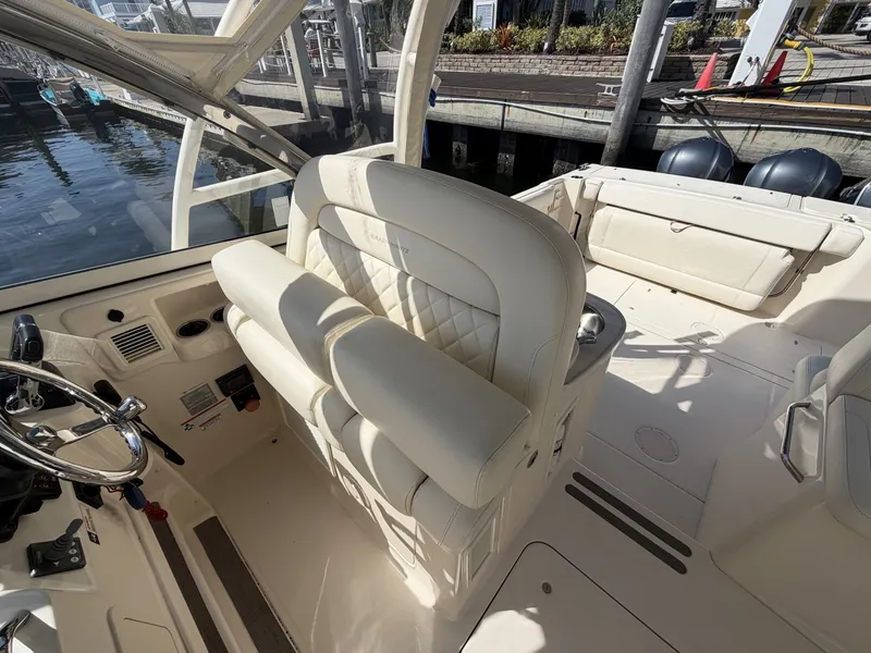 Slide: The Image of Grady-White Freedom 335 2018 - 6009493