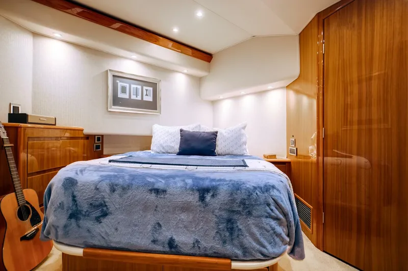 Slide: The Image of Viking 64 - High Life - 2009 Viking 64 Enclosed Bridge w/ Tower - High Life - 5991423