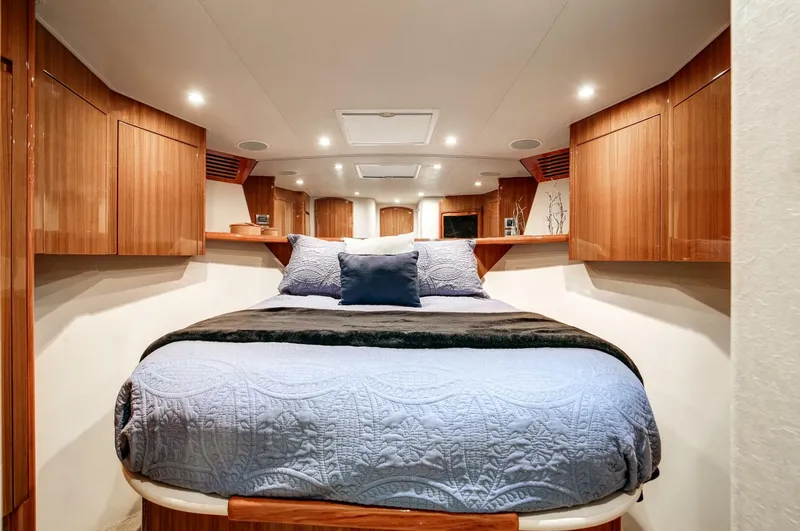 Slide: The Image of Viking 64 - High Life - 2009 Viking 64 Enclosed Bridge w/ Tower - High Life - 5991433