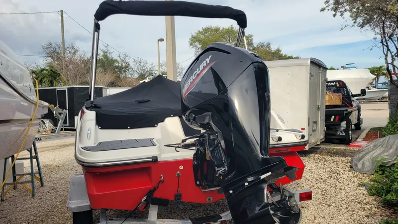 Slide: The Image of Bayliner Element M17 2022 - 5995695