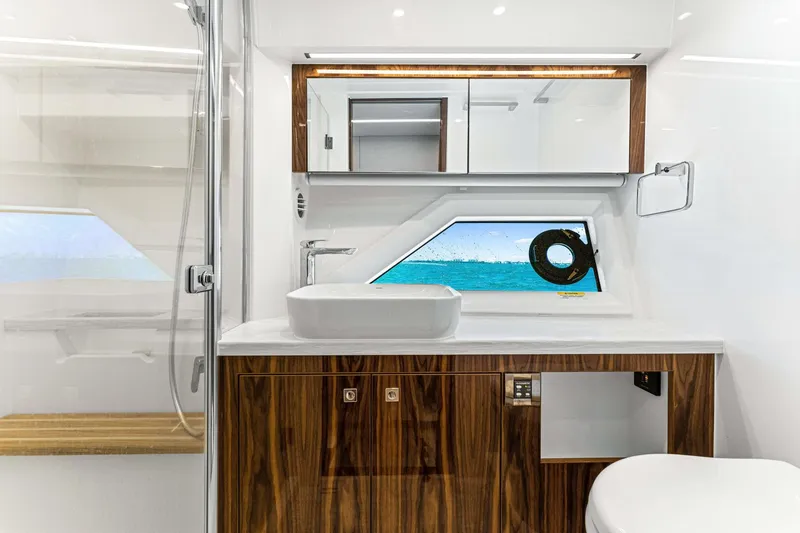 Slide: The Image of Riviera 505 SUV 2025 - 5993403