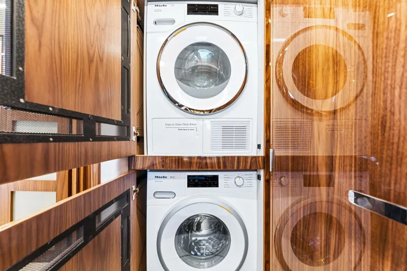 Slide: The Image of Riviera 505 SUV 2025 - 5993407