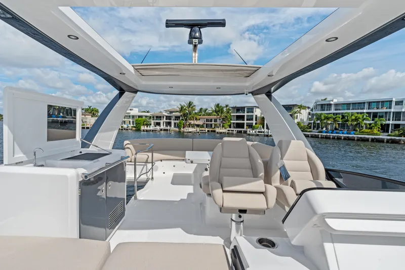 Slide: The Image of Azimut Fly 53 2026 - 7288385
