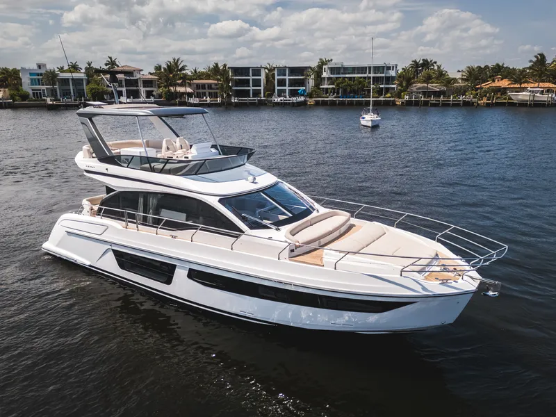 Slide: The Image of Azimut Fly 53 2026 - 6111968