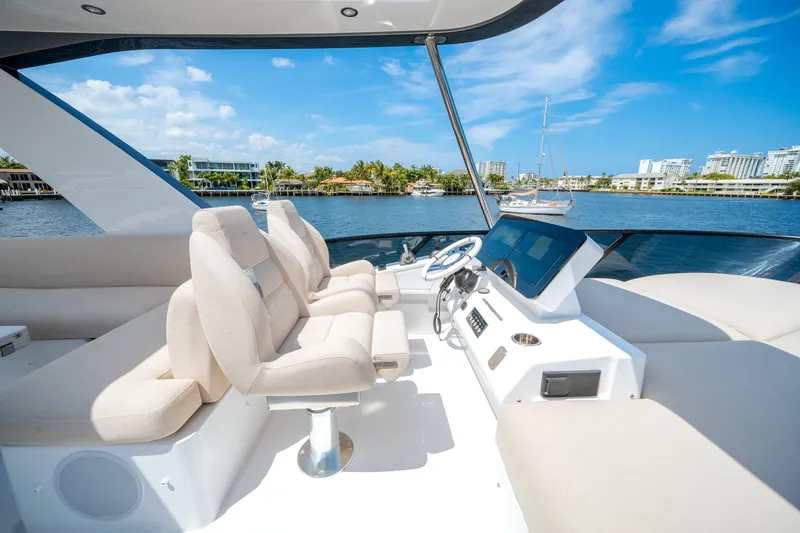 Slide: The Image of Azimut Fly 53 2026 - 6111973