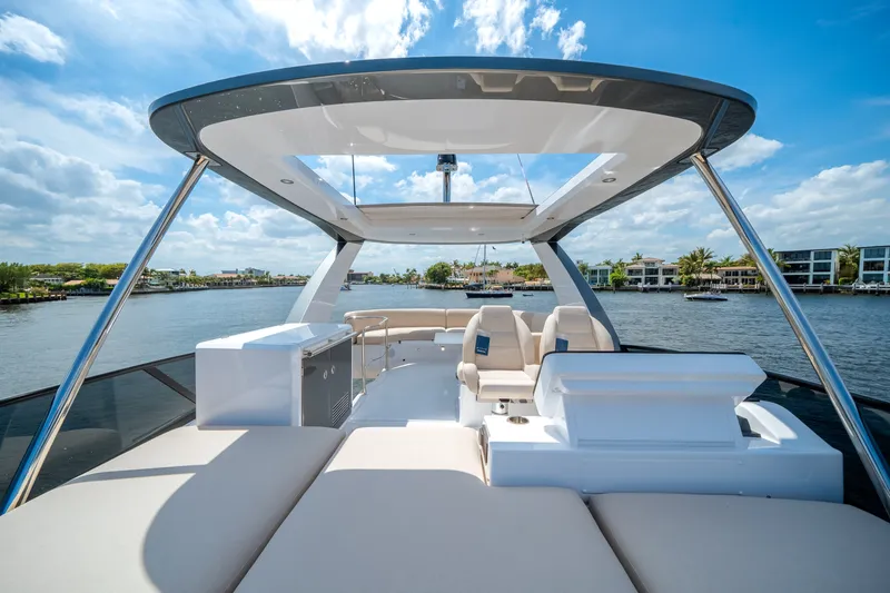Slide: The Image of Azimut Fly 53 2026 - 6111974