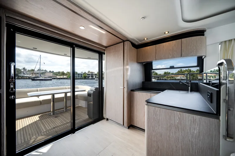 Slide: The Image of Azimut Fly 53 2026 - 6111980