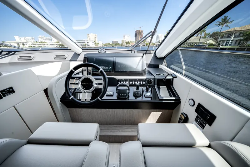 Slide: The Image of Azimut Fly 53 2026 - 6111986