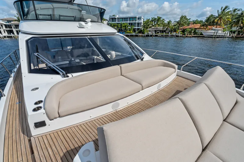 Slide: The Image of Azimut Fly 53 2026 - 7288368