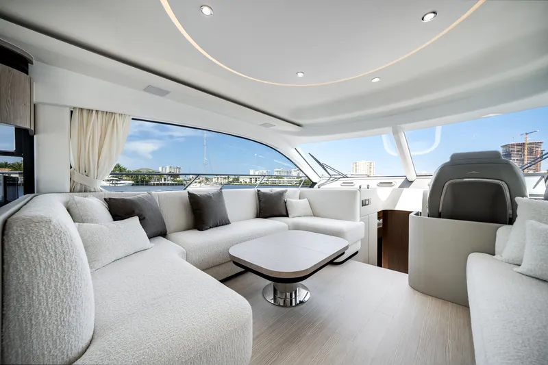 Slide: The Image of Azimut Fly 53 2026 - 6111989