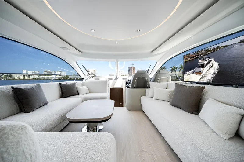 Slide: The Image of Azimut Fly 53 2026 - 6111990