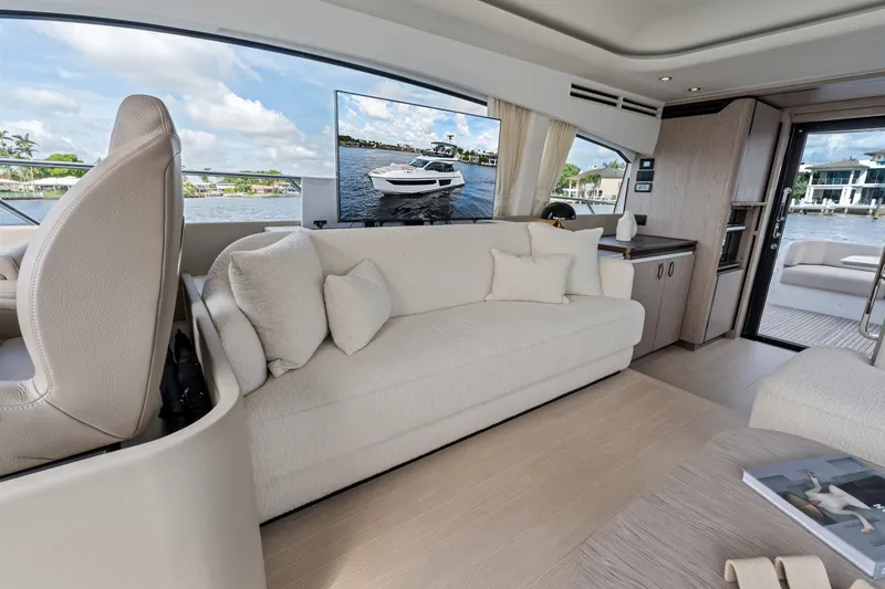 Slide: The Image of Azimut Fly 53 2026 - 7288403