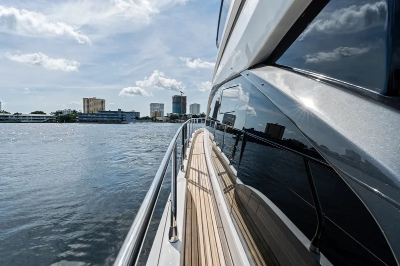 Slide: The Image of Azimut Fly 53 2026 - 7288372