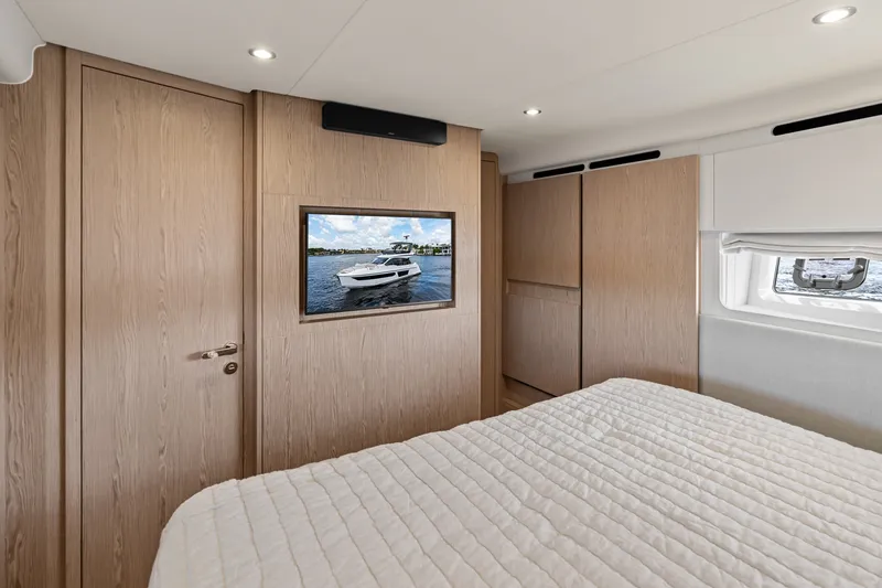 Slide: The Image of Azimut Fly 53 2026 - 7288427