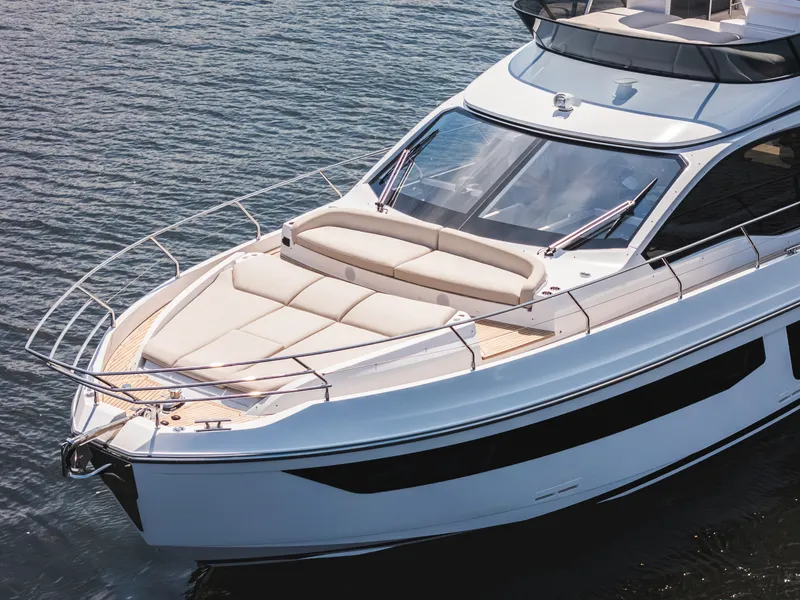 Slide: The Image of Azimut Fly 53 2026 - 6111962
