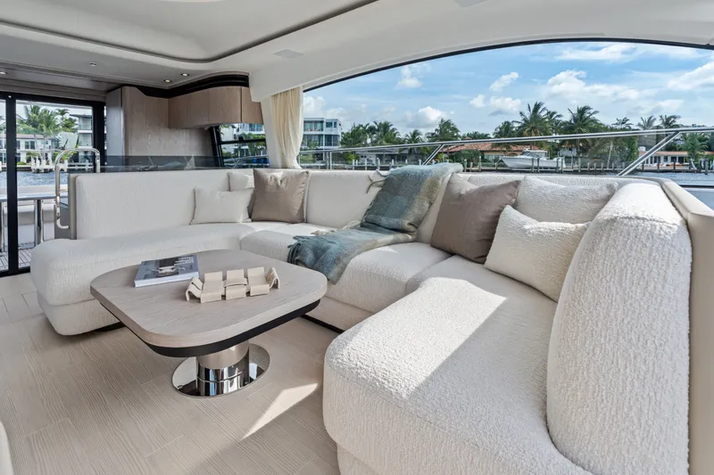 Slide: The Image of Azimut Fly 53 2026 - 7288401