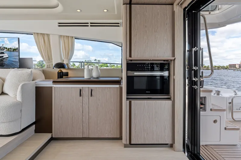 Slide: The Image of Azimut Fly 53 2026 - 7288395