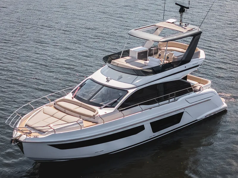 Slide: The Image of Azimut Fly 53 2026 - 6111966